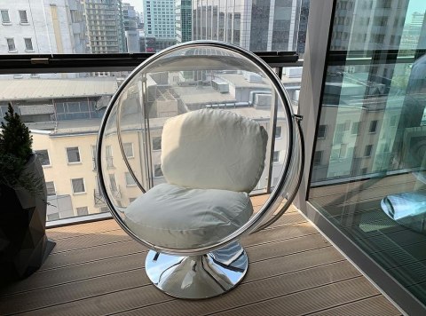 Fotel BUBBLE STAND 2 poduszka biała - akryl, chrom, ekoskóra