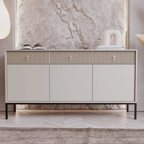 Komoda do Salonu Sypialni MARCOS 154 cm Kaszmir Ryflowana Trzydrzwiowa z Szufladami Nowoczesna