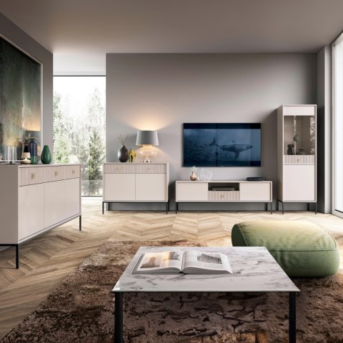 Komoda do Salonu Sypialni MARCOS 154 cm Kaszmir Ryflowana Trzydrzwiowa z Szufladami Nowoczesna