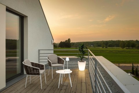 BIZZOTTO stolik ogrodowy RIDLEY biały