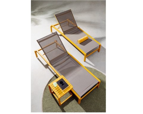 BIZZOTTO stolik ogrodowy KONNOR żółty