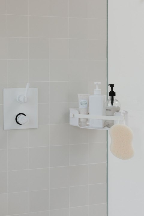 UMBRA półka narożna FLEX ADHESIVE biała