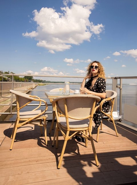 Krzesło ogrodowe CAFE BISTRO PARIS ARM beżowe rattan