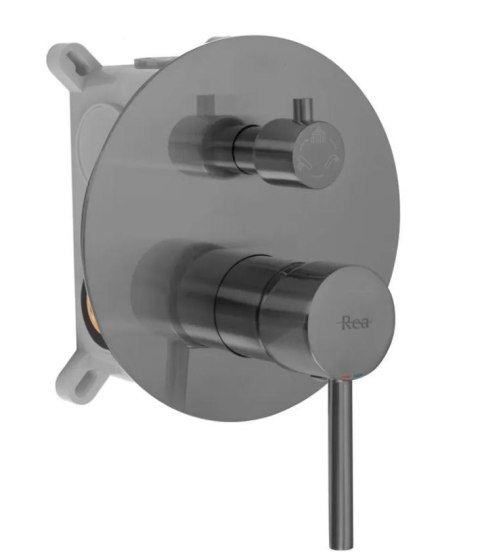 ZESTAW NATRYSKOWO-WANNOWY Z WYLEWKĄ LUNGO TYTAN