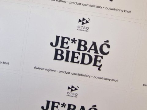 Świeca sojowa JEBAĆ BIEDĘ - świeca sojowa zapachowa - 180 ml