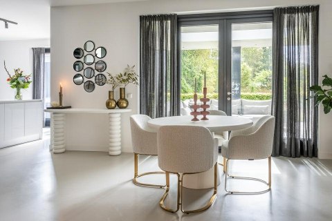 Richmond Interiors RICHMOND stół jadalniany BLOOMSTONE 130 biały