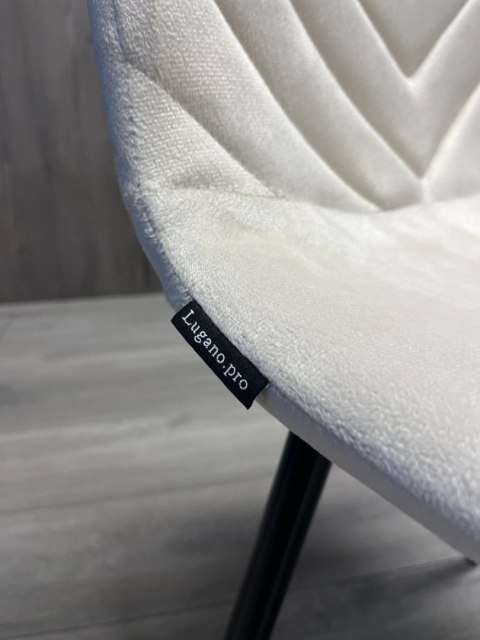 Krzesło tapicerowane TRIO VELVET BEIGE