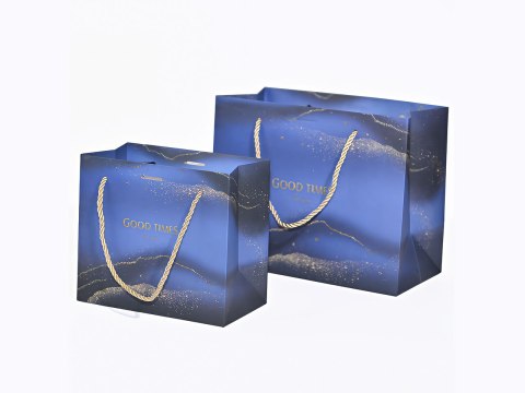 Kpl. 10 torebek ozdobnych, dużych