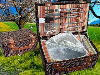 Kosz piknikowy z zastawem do grillowania
