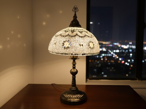 Lampa stołowa - abażu, biały