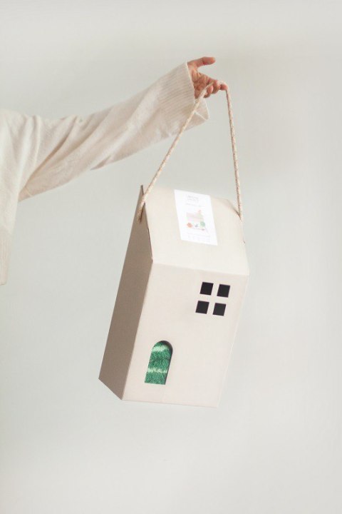 Lalka Nari zabawka bawełniana zestaw z dodatkami Lorena Canals